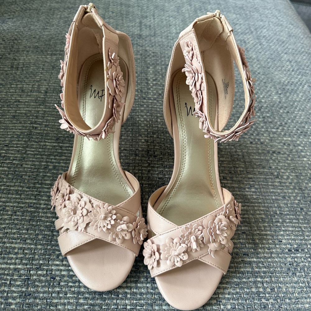 5/$25 🌟 🌸 Impo Blush Floral Heels – Women’s Size 7 - Picture 2 of 6